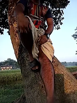 Snapshot of arafat_mia chatting on 10.19.25 arafat mia online show from 10.19.25