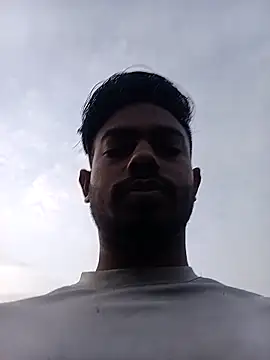 Snapshot of arafat_mia chatting on 10.31.25 arafat mia online show from 10.31.25