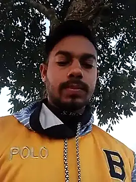 Snapshot of arafat_mia chatting on 11.15.25 arafat mia online show from 11.15.25