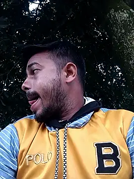 Snapshot of arafat_mia chatting on 11.22.25 arafat mia online show from 11.22.25