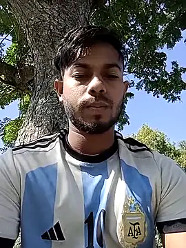 Snapshot of arafat_mia chatting on 11.28.25 arafat mia online show from 11.28.25