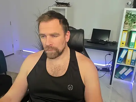 John-E-Dough online show from 12.04.25