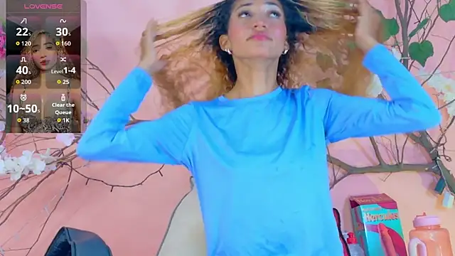 Charlotte Love10 online show from 04.10.26