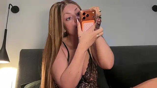 Leylah Linda online show from 02.07.26