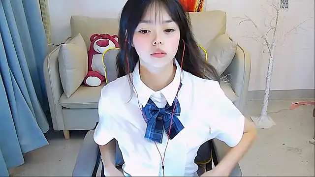 Snapshot of mango-a chatting on 12.26.24 mango-a online show from 12.26.24