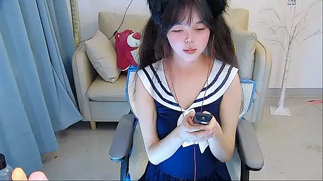 Snapshot of mango-a chatting on 12.31.24 mango-a online show from 12.31.24