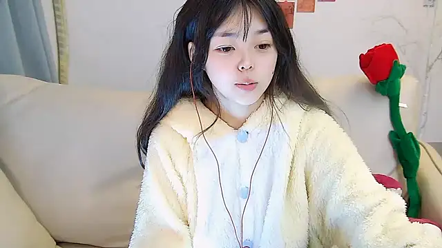 Snapshot of mango-a chatting on 01.26.25 mango-a online show from 01.26.25