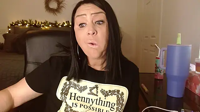 AlyssiaAmoreXO online show from 11.17.25