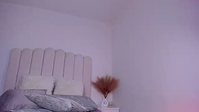 Sarajonnes online show from 02.12.25