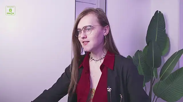 YukoFanee online show from 11.20.25