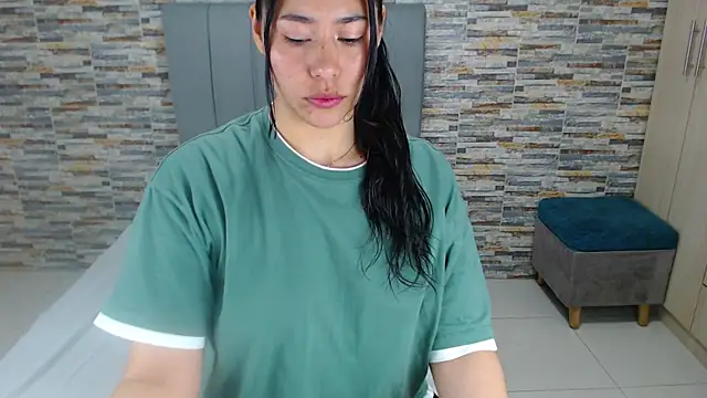 Snapshot of _joy_yva chatting on 09.26.25 joy yva online show from 09.26.25