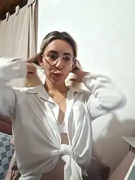 Snapshot of Scarlett_Khan chatting on 02.03.25 Scarlett Khan online show from 02.03.25