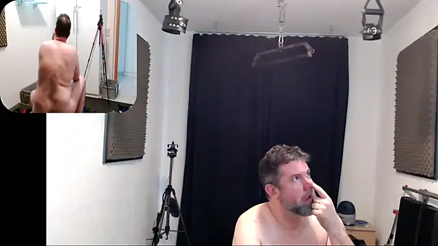 Snapshot of french_slave1 chatting on 04.03.26 french slave1 online show from 04.03.26