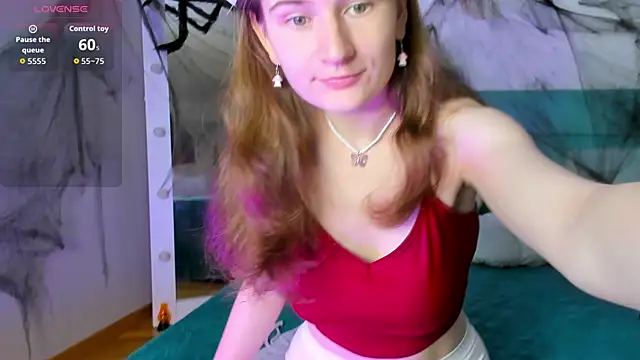 L1ittle kitty  online show from 10.28.25