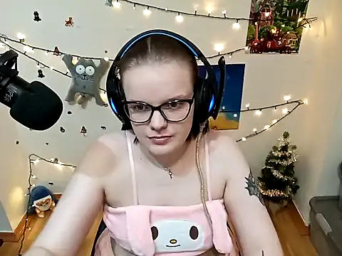 DivaMarisa online show from 12.27.24