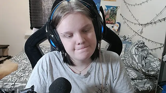 DivaMarisa online show from 03.12.25