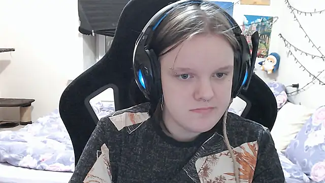 DivaMarisa online show from 03.16.25