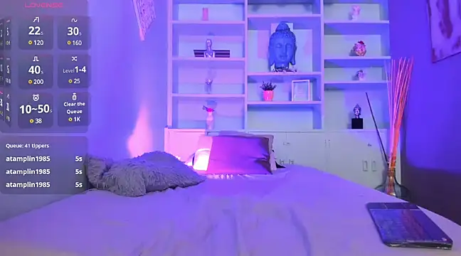 Snapshot of Lucy_Williiams chatting on 02.08.25 Lucy Williiams online show from 02.08.25