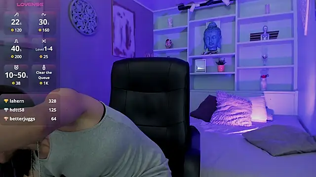 Snapshot of Lucy_Williiams chatting on 02.13.25 Lucy Williiams online show from 02.13.25