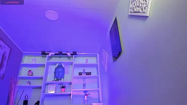 Snapshot of Lucy_Williiams chatting on 02.24.25 Lucy Williiams online show from 02.24.25