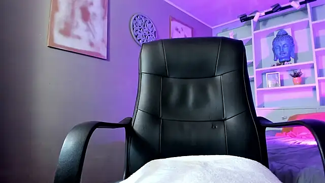 Snapshot of Lucy_Williiams chatting on 03.09.25 Lucy Williiams online show from 03.09.25