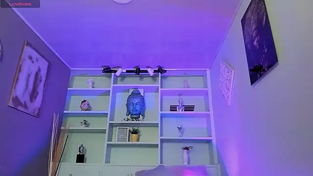 Snapshot of Lucy_Williiams chatting on 03.18.25 Lucy Williiams online show from 03.18.25