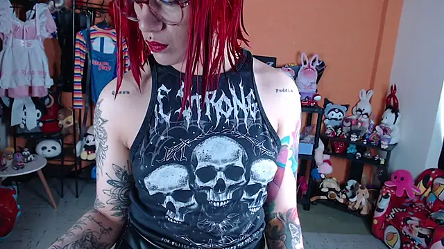 MissMiia2 online show from 04.05.26