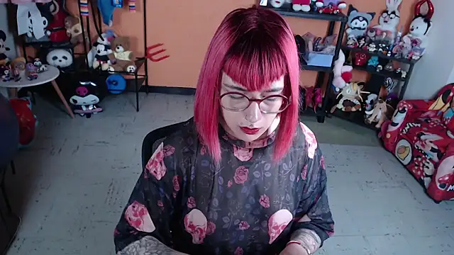 MissMiia2 online show from 04.13.26