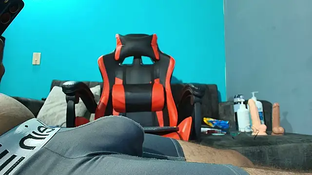 skinny and boyfriend online show from 12.15.25