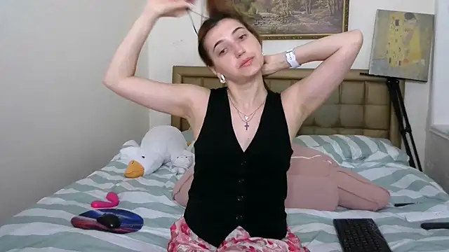 Snapshot of Iren chatting on 06.23.26 Iren online show from 06.23.26