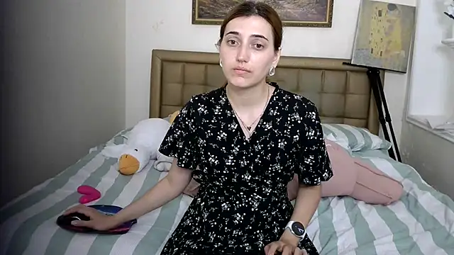 Snapshot of Iren chatting on 06.25.26 Iren online show from 06.25.26