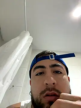 Snapshot of Kolingk chatting on 10.26.25 Kolingk online show from 10.26.25