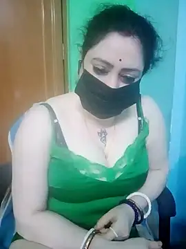 Snapshot of Raja_Ranii chatting on 01.21.25 Raja Ranii online show from 01.21.25