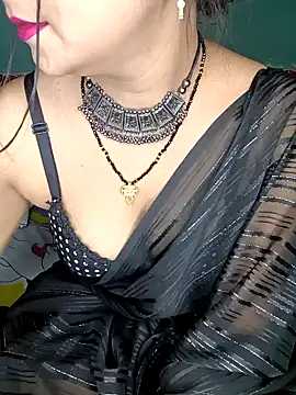 Snapshot of Diamond_queeen chatting on 01.18.25 Diamond queeen online show from 01.18.25