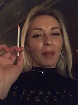 Diamond Bunny  online show from 01.31.25