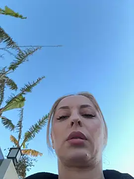 Diamond Bunny  online show from 03.09.26