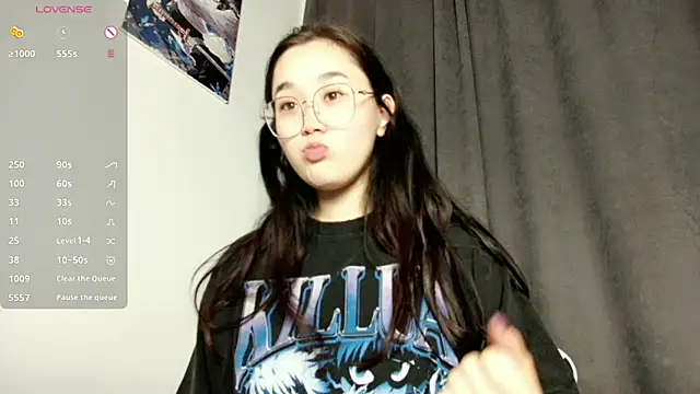 Snapshot of Jennatyan chatting on 02.19.25 Jennatyan online show from 02.19.25