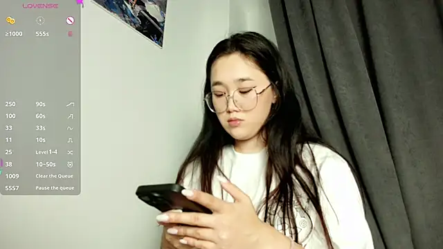 Snapshot of Jennatyan chatting on 03.06.25 Jennatyan online show from 03.06.25