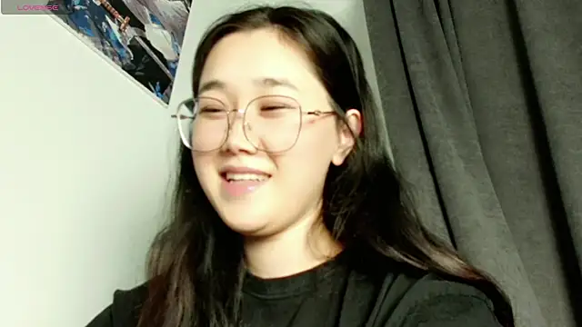 Snapshot of Jennatyan chatting on 03.10.25 Jennatyan online show from 03.10.25