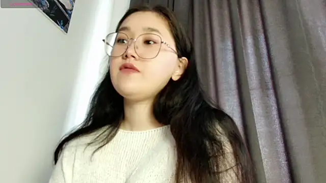 Snapshot of Jennatyan chatting on 03.20.25 Jennatyan online show from 03.20.25