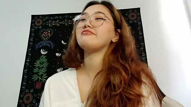 Snapshot of Jennatyan chatting on 09.09.25 Jennatyan online show from 09.09.25