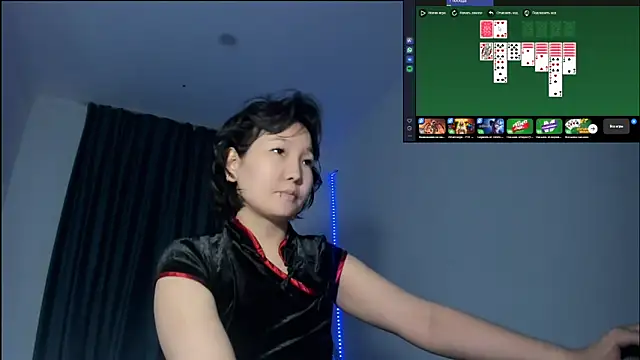 Snapshot of himeros_goddess chatting on 12.11.24 himeros goddess online show from 12.11.24