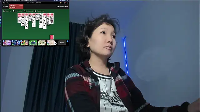 Snapshot of himeros_goddess chatting on 12.13.24 himeros goddess online show from 12.13.24