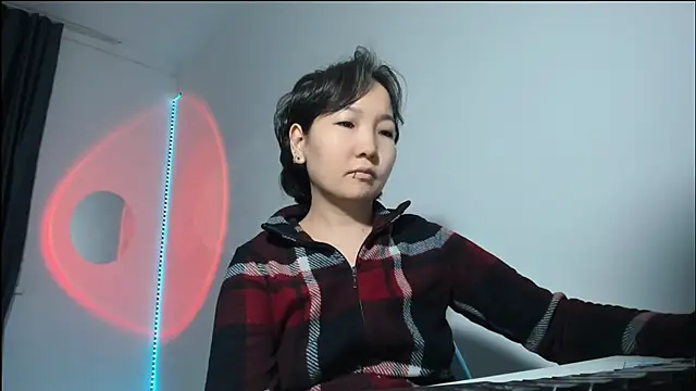 Snapshot of himeros_goddess chatting on 12.15.24 himeros goddess online show from 12.15.24