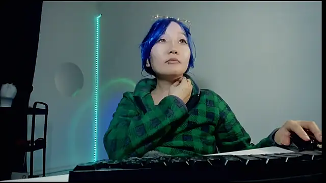 Snapshot of himeros_goddess chatting on 01.17.25 himeros goddess online show from 01.17.25