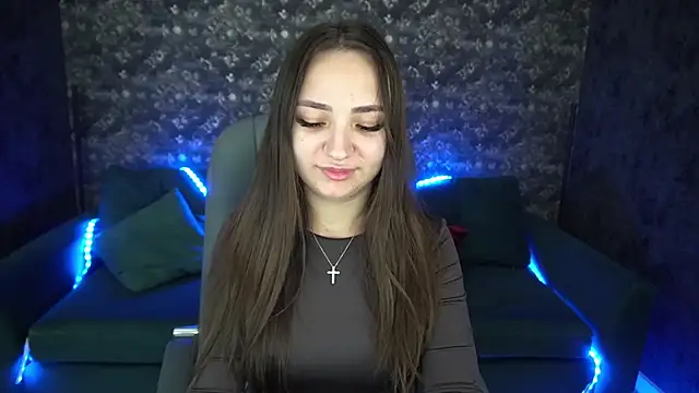 Snapshot of ElysLunar chatting on 12.22.24 ElysLunar online show from 12.22.24