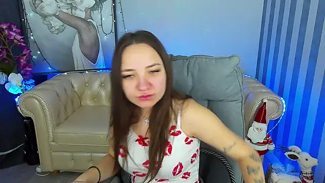 Snapshot of ElysLunar chatting on 01.13.25 ElysLunar online show from 01.13.25