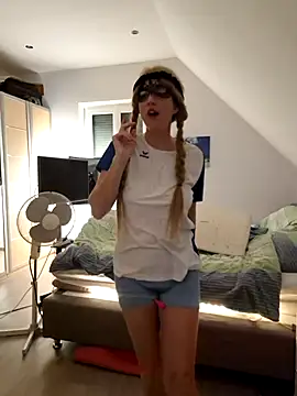 Hexe12346 online show from 11.18.25