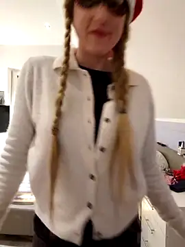 Hexe12346 online show from 12.22.25