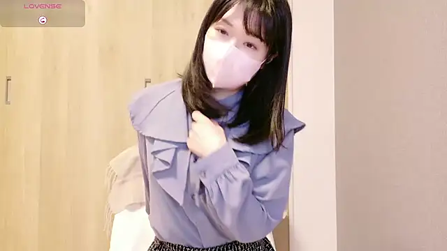 Snapshot of IORio2 chatting on 03.19.25 IORio2 online show from 03.19.25